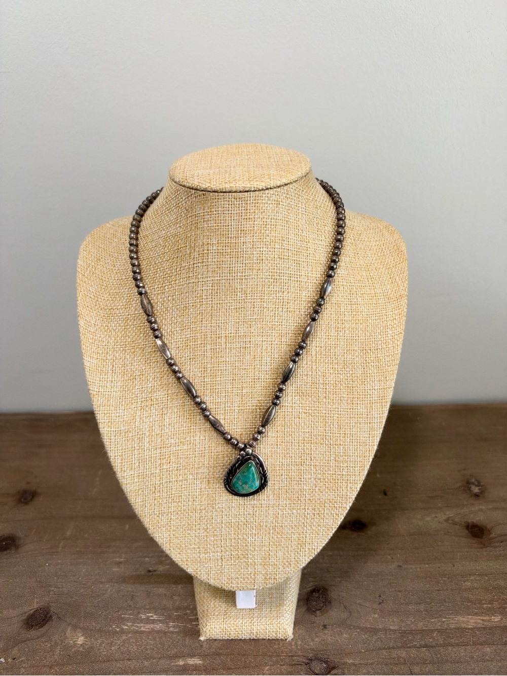 Vintage Southwestern Turquoise Stone Silver Tone Beaded Pendant Necklace